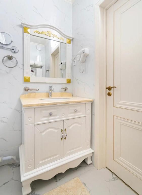 Отель Gold Boutique Hotel Алматы